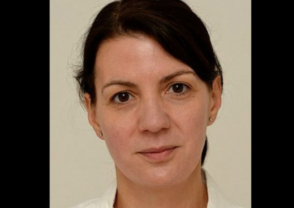 Mujer logró rejuvenecer bebiendo 3 litros de agua al día (FOTOS)