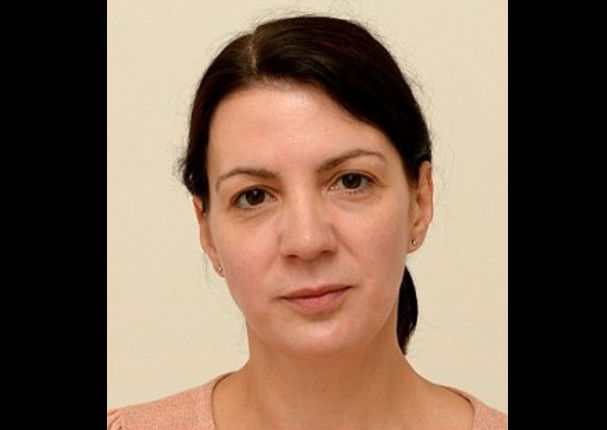 Mujer logró rejuvenecer bebiendo 3 litros de agua al día (FOTOS)