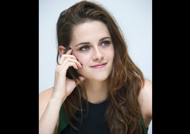 Kristen Stewart llama fea a la novia de Robert Pattinson