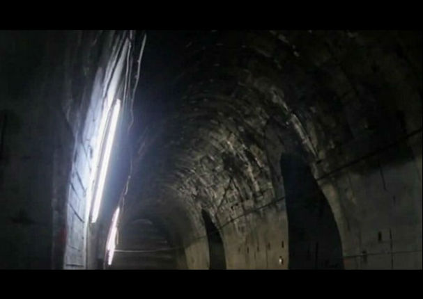 Salen a la luz imágenes de de un túnel secreto donde Hitler desarrollaba la bomba atómica (FOTOSO)