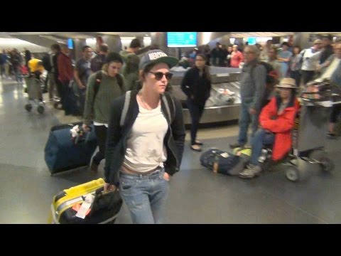 Kristen Stewart enfrenta e insulta a un fanático (VIDEO)