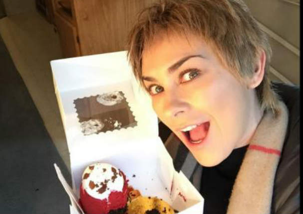 Aracely Arámbula sorprende con radical cambio de look (FOTOS) Aracely Arámbula sorprende con radical cambio de look (FOTOS)