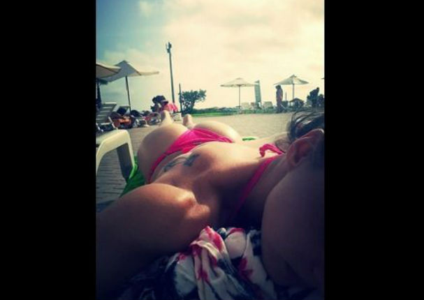 Cachaza estremece las redes sociales con sexy fotos en bikini Cachaza estremece las redes sociales con sexy fotos en bikini