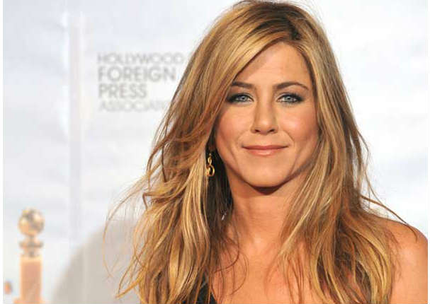 Mira la fotografía de una adolescente Jennifer Aniston en el día de su graduación