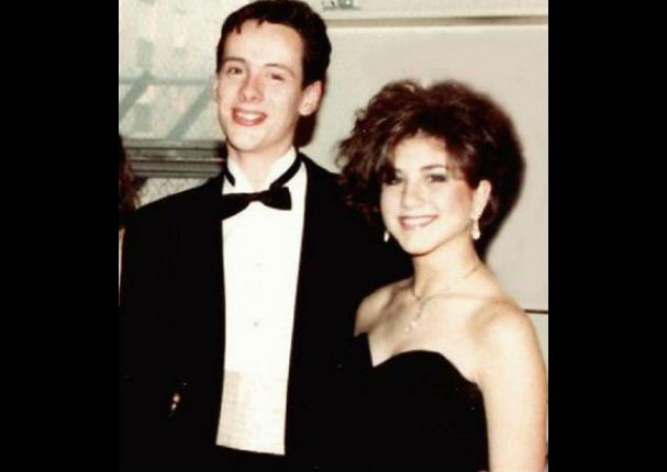 Mira la fotografía de una adolescente Jennifer Aniston en el día de su graduación
