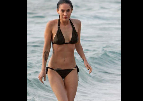 Megan Fox causa sensación al lucir su espectacular figura en un diminuto bikini (FOTOS)