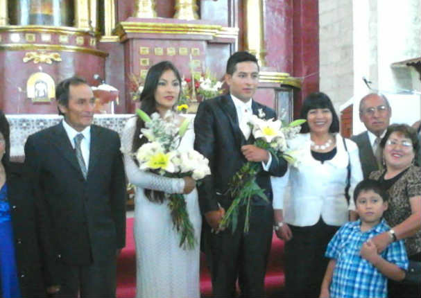 Magaly Solier contrajo matrimonio religioso en Huanta (FOTOS)