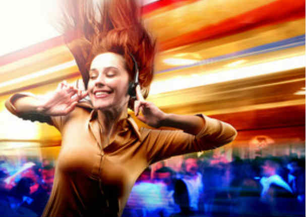 Descubre quién es la sexy mujer de este famoso 'meme' - FOTOS