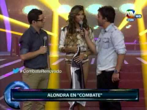 Alondra García Miró se presentó en 'Combate' con bandera del Corinthians (VIDEO)