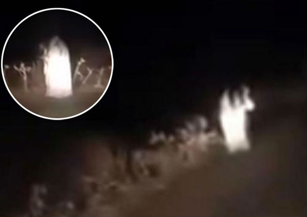 Una misteriosa mujer siembra el terror en una carretera de Inglaterra (VIDEO)