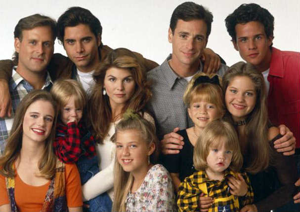 Mira cómo fue el reencuentro de los protagonistas de la recordada serie “Tres por tres” (VIDEO/FOTOS)