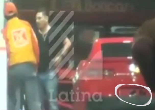 Erick Elera es “ampayado” divirtiéndose con mujeres en discoteca (FOTOS) Erick Elera es “ampayado” divirtiéndose con mujeres en discoteca (FOTOS)