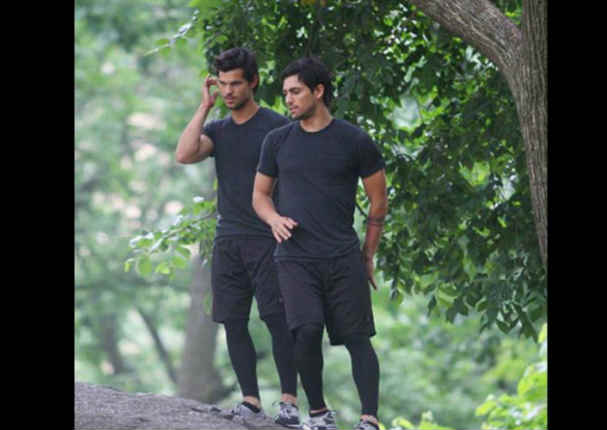 Mira qué tan parecidos son los actores de Hollywood a sus dobles de riesgo (FOTOS)