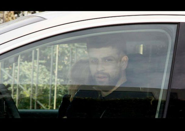 Difunden las primeras fotos de Shakira y el pequeño Sasha fuera del hospital (FOTOS)