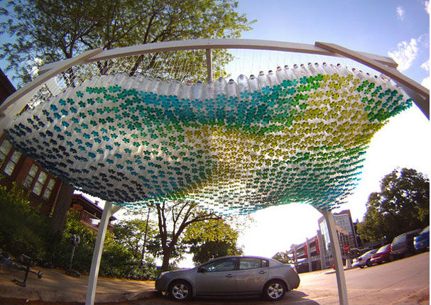 Descubre lo útil que pueden ser las botellas de plástico que ya no usas (FOTOS)