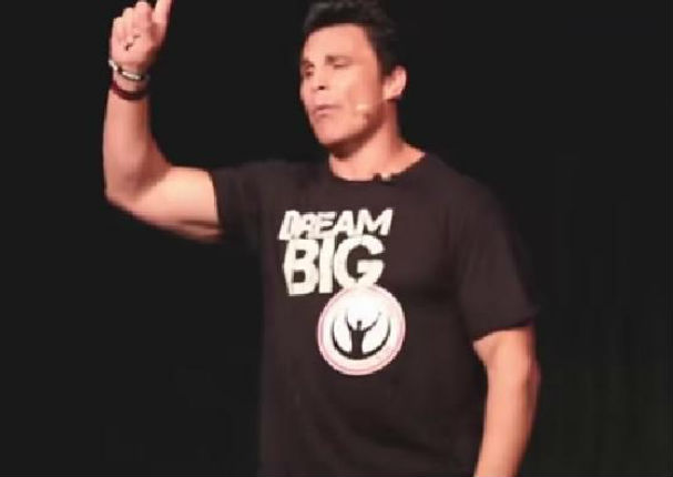 ¡Conmovedor! El emotivo discurso de este hombre te hará reflexionar