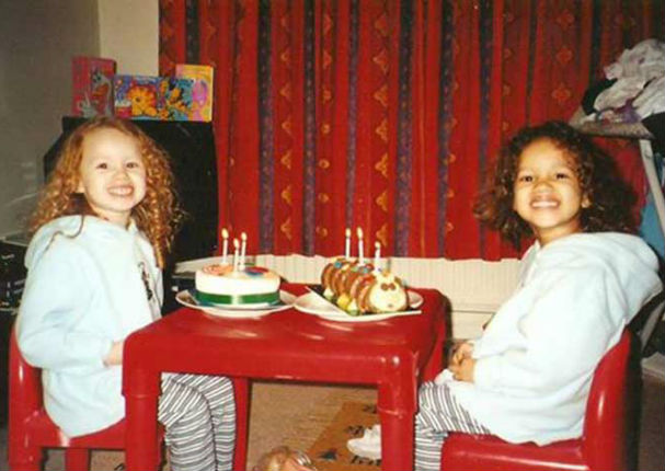 Conoce la historia de estas hermanas mellizas que lucen diferentes Conoce la historia de estas hermanas mellizas que lucen diferentes