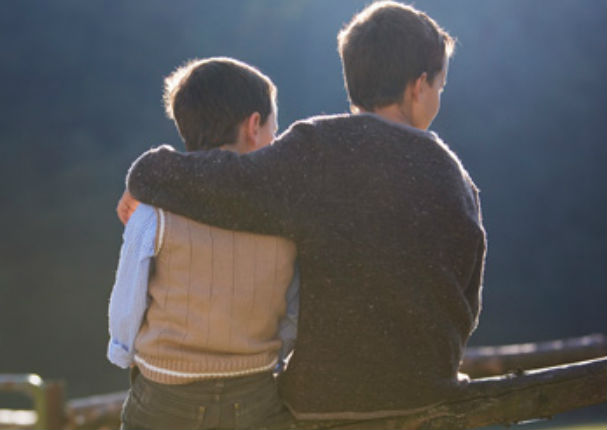 Niño se solidariza con su amigo enfermo de una forma que no imaginas (VIDEO)