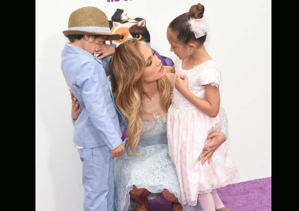 Los hijos de Jennifer Lopez aún no se acostumbran a la fama (FOTOS)