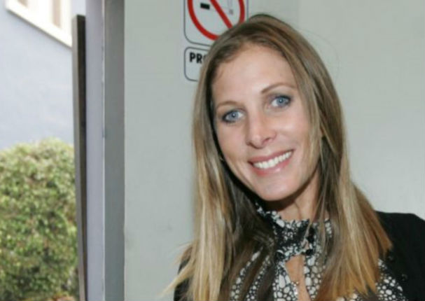 Leslie Stewart molesta con responsables de 'Asu Mare 2'