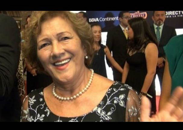 Conoce a la mamá de Carlos Alcántara y entérate qué opina sobre la película Asu Mare 2 (FOTO)