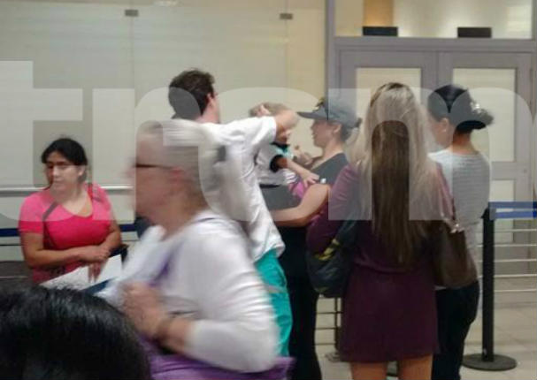 Sheyla Rojas y Antonio Pavón fueron vistos juntos en el aeropuerto (FOTOS) Sheyla Rojas y Antonio Pavón fueron vistos juntos en el aeropuerto (FOTOS)