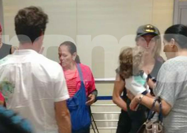 Sheyla Rojas y Antonio Pavón fueron vistos juntos en el aeropuerto (FOTOS) Sheyla Rojas y Antonio Pavón fueron vistos juntos en el aeropuerto (FOTOS)