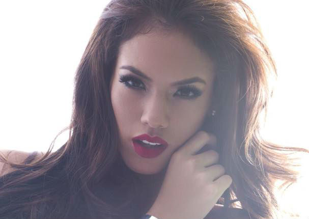 Jazmín Pinedo compartió foto en topless Jazmín Pinedo compartió foto en topless