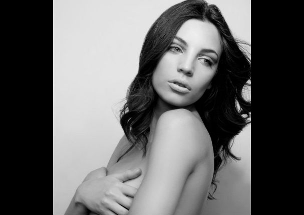 Aparece la doble de Angelina Jolie en Argentina  (FOTOS)