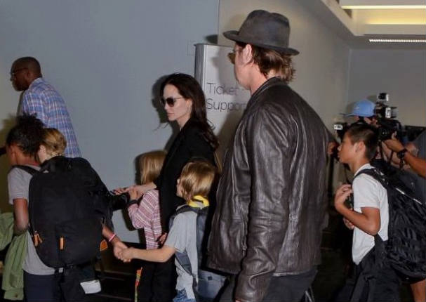 Mira la lección de vida que le dieron Angelina Jolie y Brad Pitt a sus hijos (FOTOS)