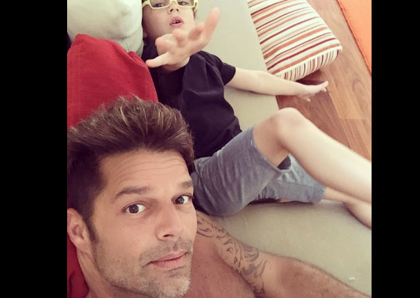 Ricky Martin enternece las redes sociales con fotografía junto su hijo