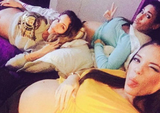 Las ex 'vengadoras' lucen sus pancitas de embarazo (FOTOS)