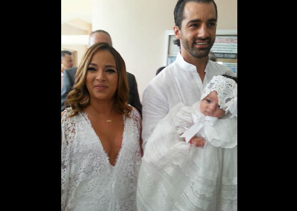 Mira cómo fue el bautizo de la hija de Adamari López (FOTOS) Mira cómo fue el bautizo de la hija de Adamari López (FOTOS)