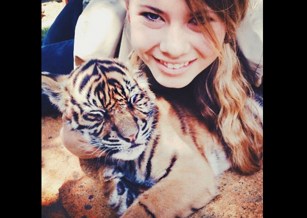 Así luce hoy Bindi Irwin, la hija del ‘Cazador de cocodrilos’ (FOTOS)