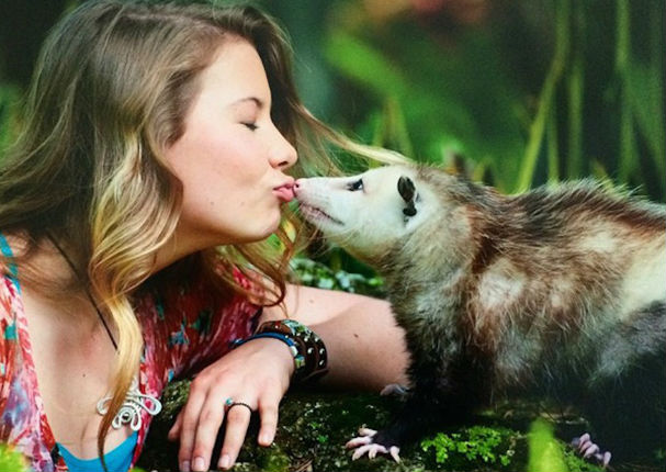 Así luce hoy Bindi Irwin, la hija del ‘Cazador de cocodrilos’ (FOTOS)