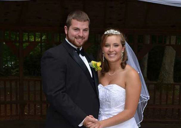 Su esposa perdió la memoria, ahora él planea una segunda boda para ella (FOTOS)