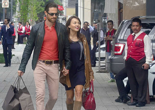 Sebastián Rulli y Angelique Boyer fueron captados en esta situación