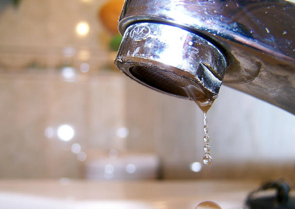 Sedapal anunció corte de agua en 11 distritos de Lima por obras