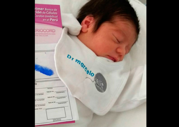 Mathías Brivio presenta a su hijo a un mes de nacido