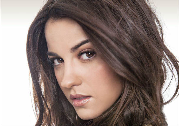 Maite Perroni publicó foto sin maquillaje