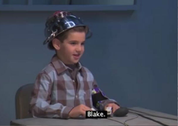 Este niño te hará reír con sus respuestas en un ‘detector de mentiras’ (VIDEO)