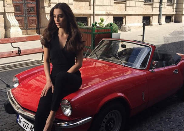 Las fotos más sexys de la protagonista de 'Ezel' y 'Sila' (FOTOS)