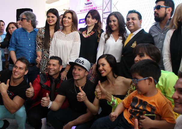 Todos unidos para apoyar la Teletón 2015 (FOTOS)