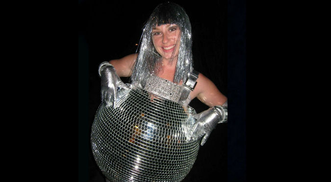 Luce tu pancita de embarazada con estos divertidos disfraces de Halloween