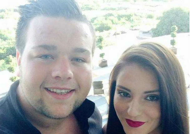 Él le sostuvo la mano, durante 1 hora, a una mujer para evitar que se suicide