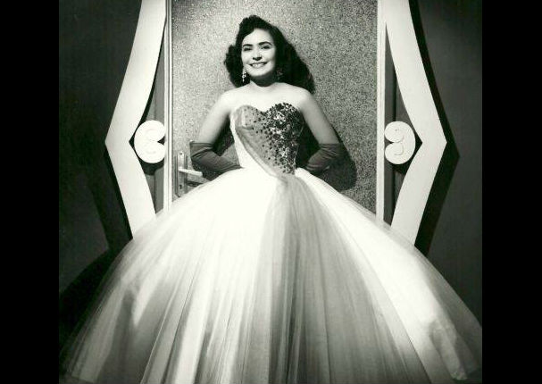 Mira cómo lucía  Carmen Salinas en su quinceañero (FOTOS)