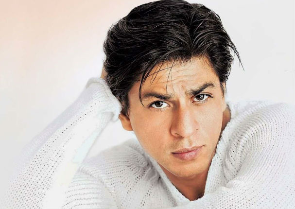 Mira cómo luce Shahrukh Khan a sus cincuenta años (FOTOS)