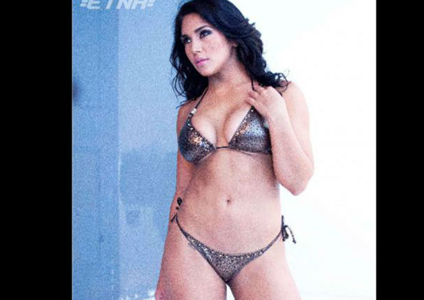 Vania Bludau derrocha sensualidad en calendario 2016