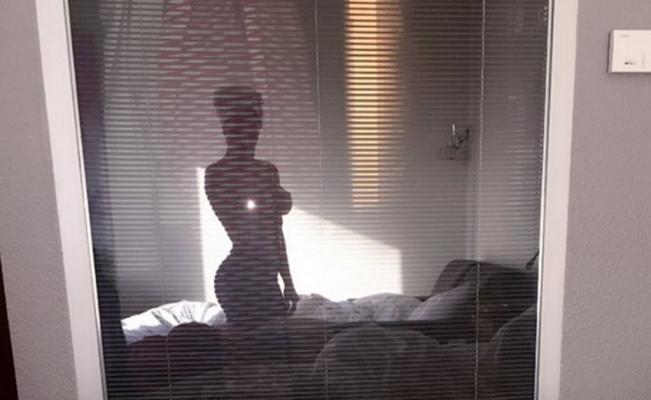 Alicia Machado enciende Instagram con topless (FOTO)