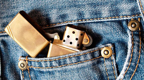 El bolsillo chiquito de los jeans sirve para… El bolsillo chiquito de los jeans sirve para…